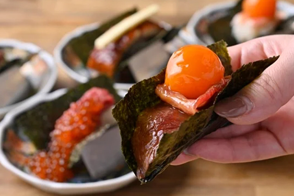 【横浜 肉寿司・西船橋 肉寿司】寿司とホットドックのいいとこ取り『寿司ドッグ』新登場！